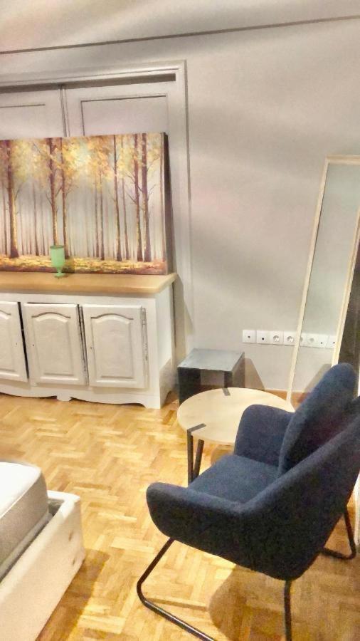 Economy Shared Apartment E In Central Athén Kültér fotó