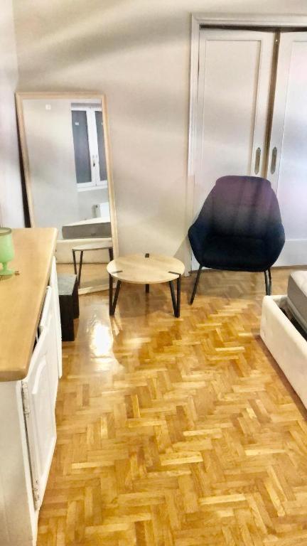 Economy Shared Apartment E In Central Athén Kültér fotó